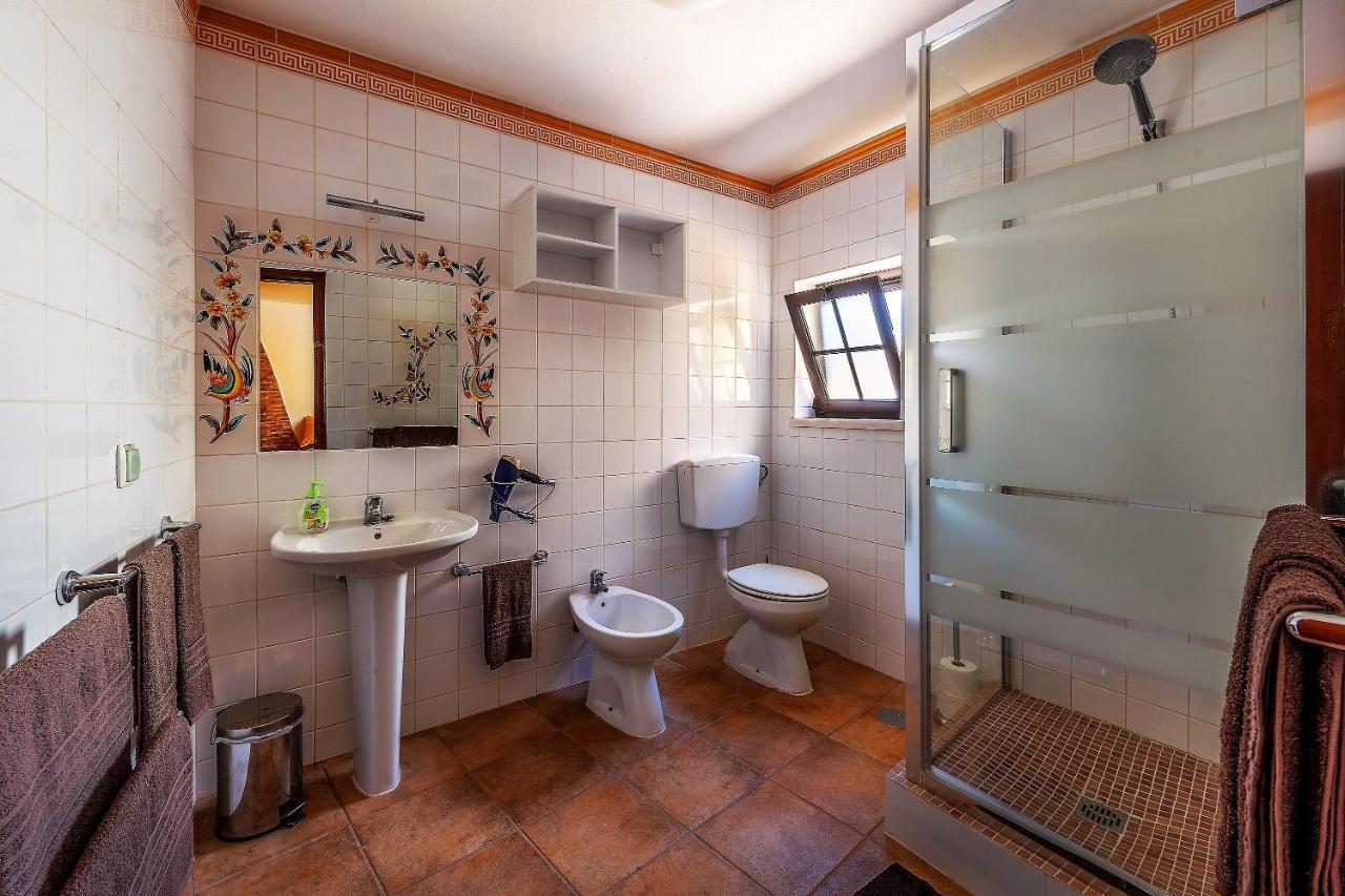Casa Dos Ninos Bed & Breakfast Sao Bartolomeu de Messines Bagian luar foto
